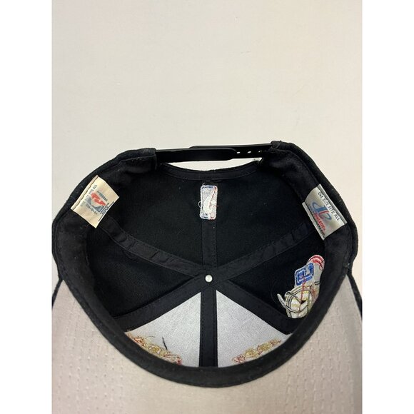1997 Chicago Bulls Hat - Picture 4 of 5